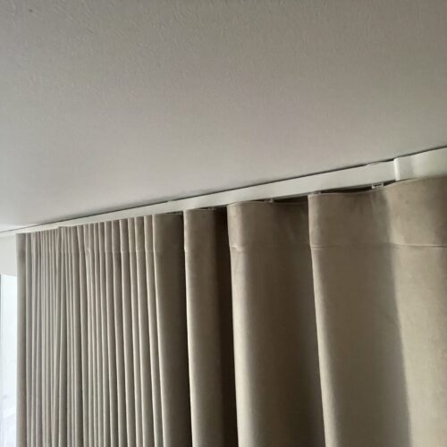 Karnisz elektryczny Somfy Movelite