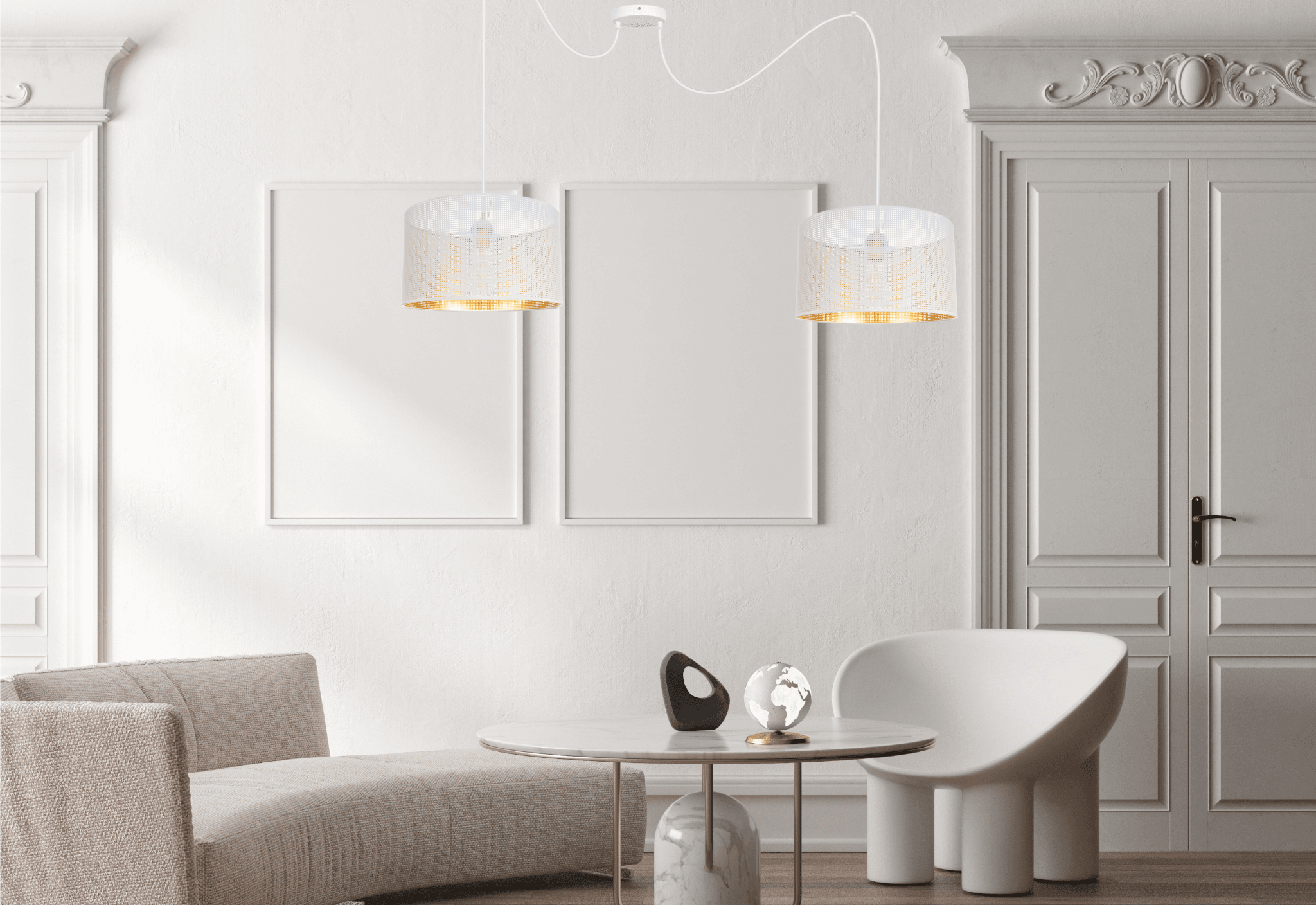 Lampa sufitowa ALDO w aranżacji salonu, minimalistyczny biały design z abażurami w kolorze biało-złotym i dużym rozstawem przewodów
